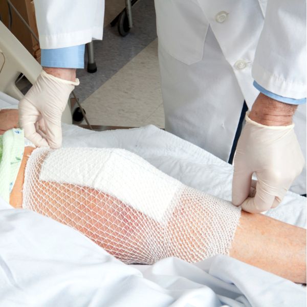 total-eklem-artroplastisi-sonrasi-hastanede-kalis-suresini-azaltmak-1556611139